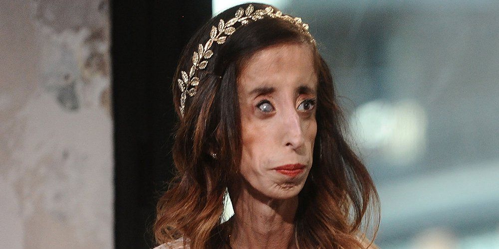 Once Dubbed The Worlds Ugliest Woman Lizzie Velazquez Shuts Down 8923