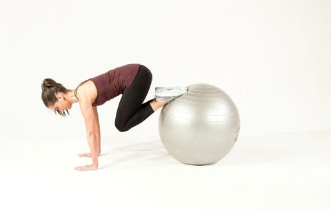 This One Move Works Your Abs From Every Angle