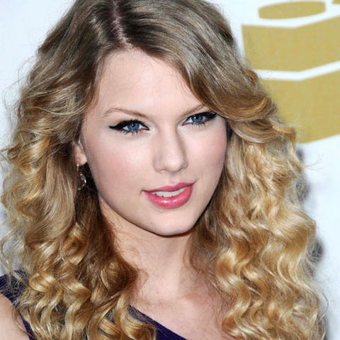 11 Celebs Who Should Wear Their Hair Curly More Often