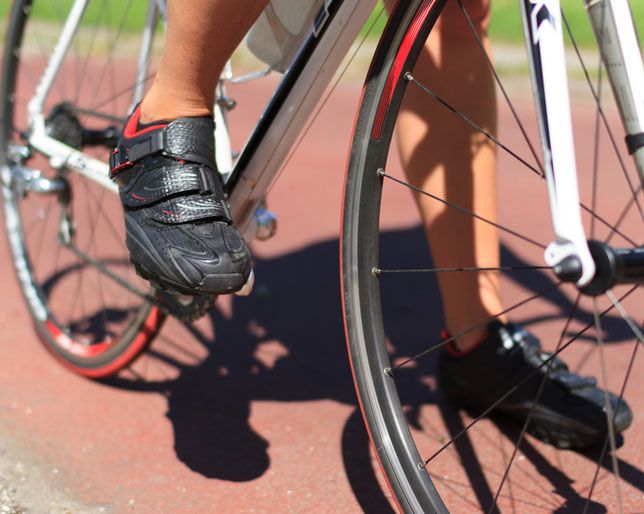 changing cleats on cycling shoes