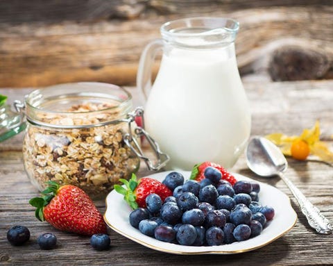 The Top Foods People Who've Lost More Than 10 Pounds Eat for Breakfast