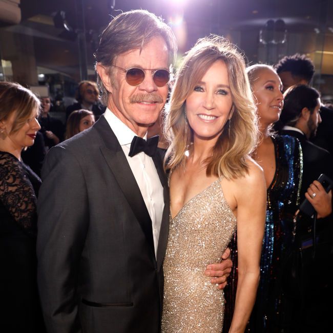    Felicity Huffman med cool, venlige, Mand  