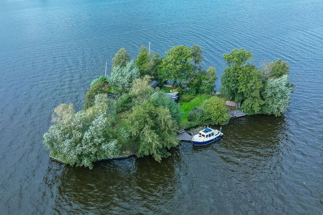 isola in vendita in olanda