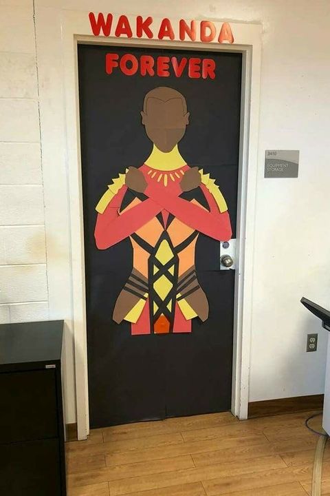 10 Cool Classroom Decor Ideas To Honor Black History Month - Black