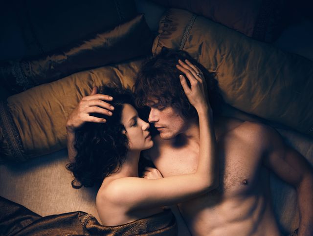 Pregnant Love Making Porn - The Making of Outlander's Sex Scenes - Behind the Scenes of ...