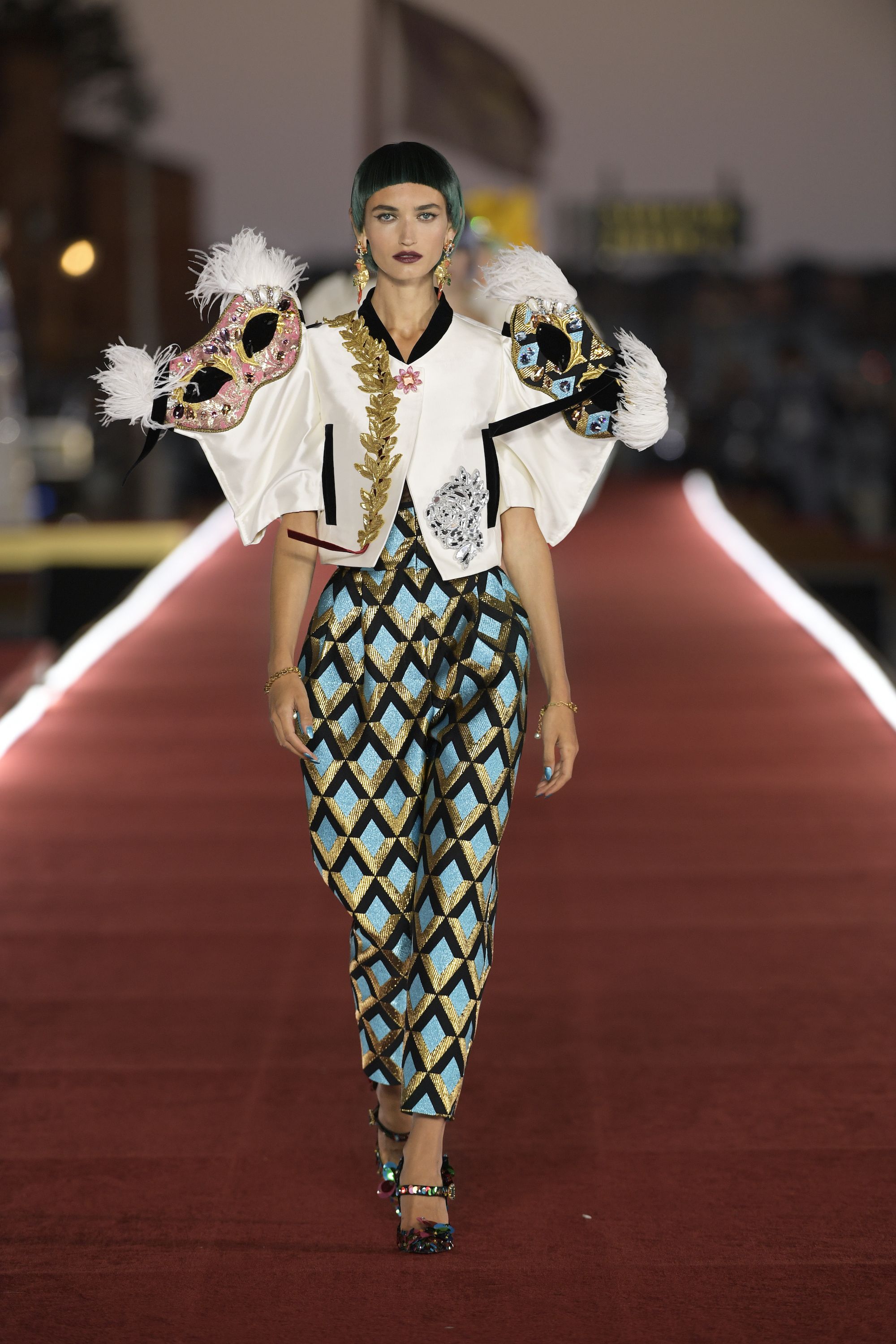 Automatisering Niende Seneste nyt Inside Dolce & Gabbana's 2021 Alta Moda Show in Venice