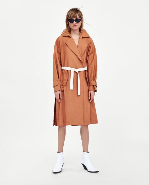 Clothing, Coat, Trench coat, Overcoat, Outerwear, Fashion, Robe, Beige, Duster, Sleeve, 
