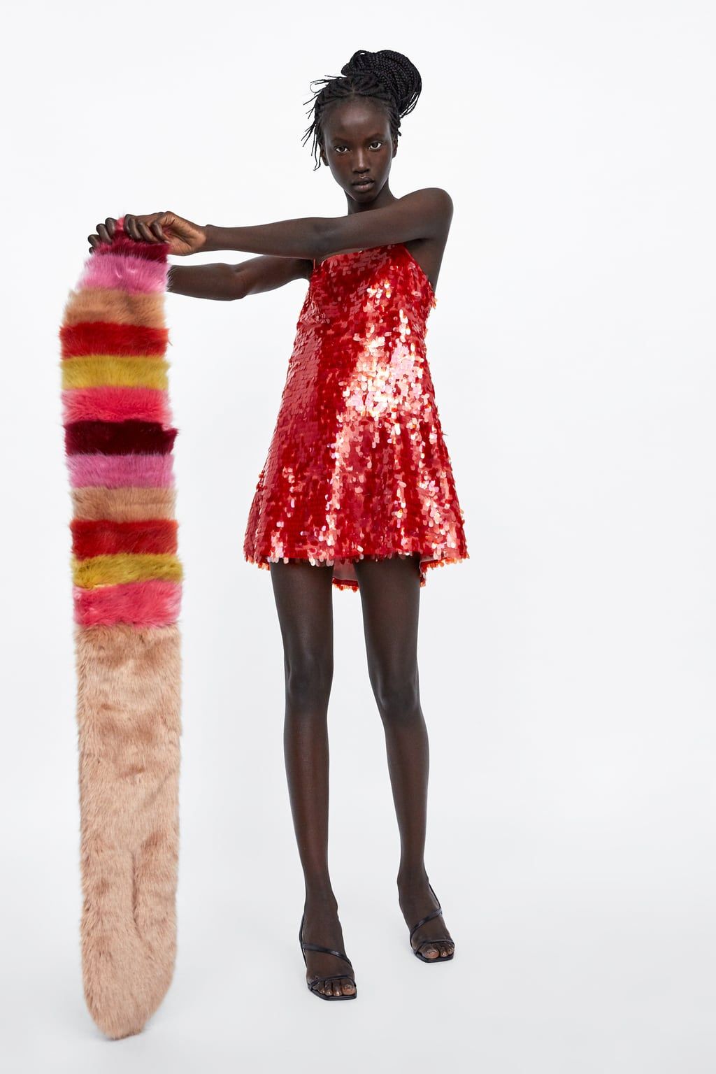 Zara saca una colección de vestidos 'brillibrilli' ideales- Ficha tu vestido de fiesta en Zara Zara saca una colección de vestidos 'brillibrilli' ideales- Ficha tu vestido de fiesta en Zara