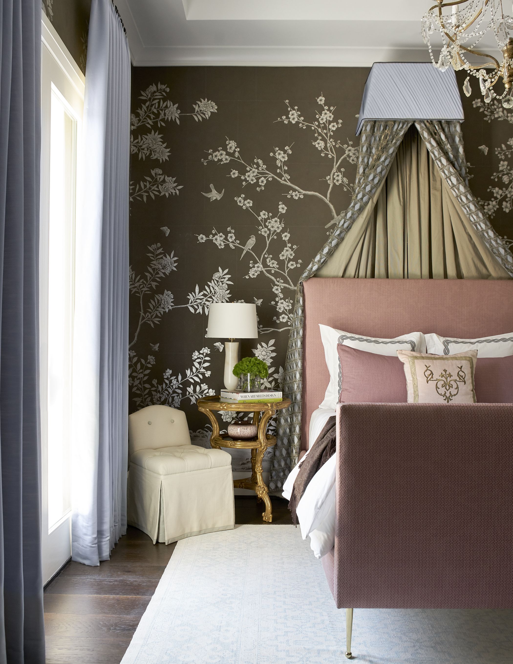 Featured image of post Damask Wallpaper Bedroom Ideas The walls of this guest bedroom are sheathed in a la manufacture prelle silk damask