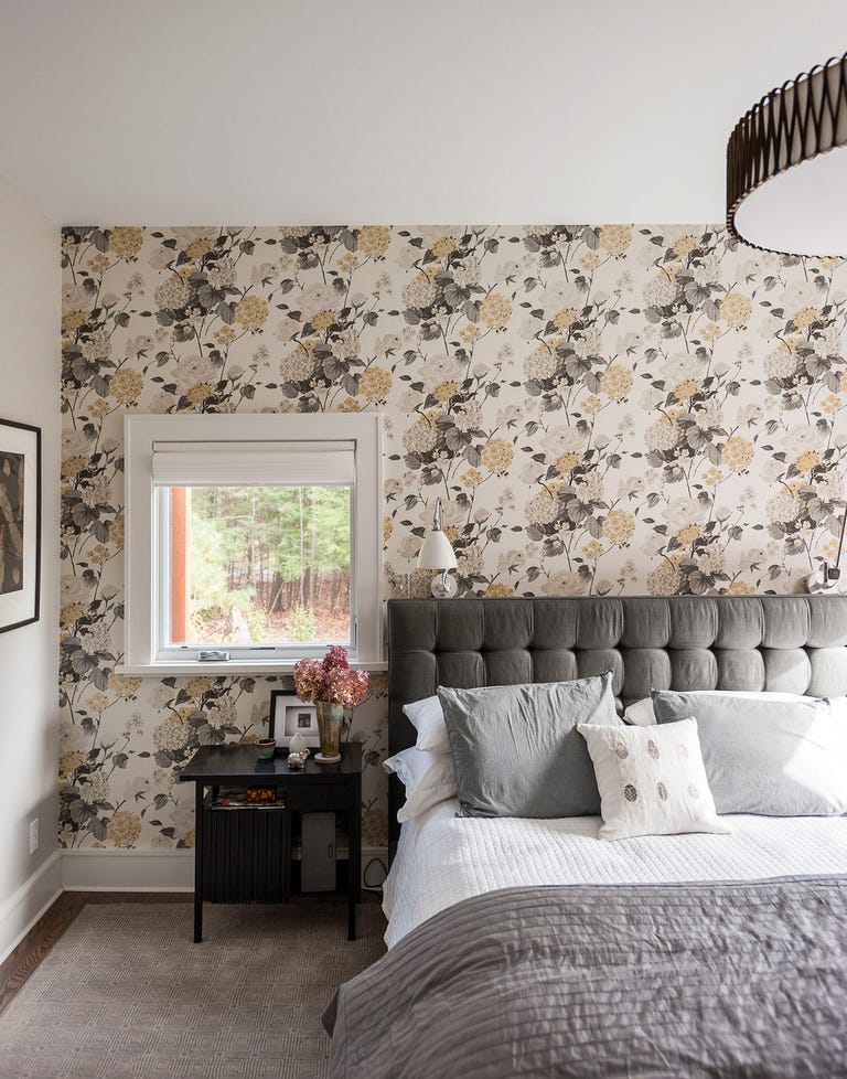 30 Bedrooms with Statement Wallpaper