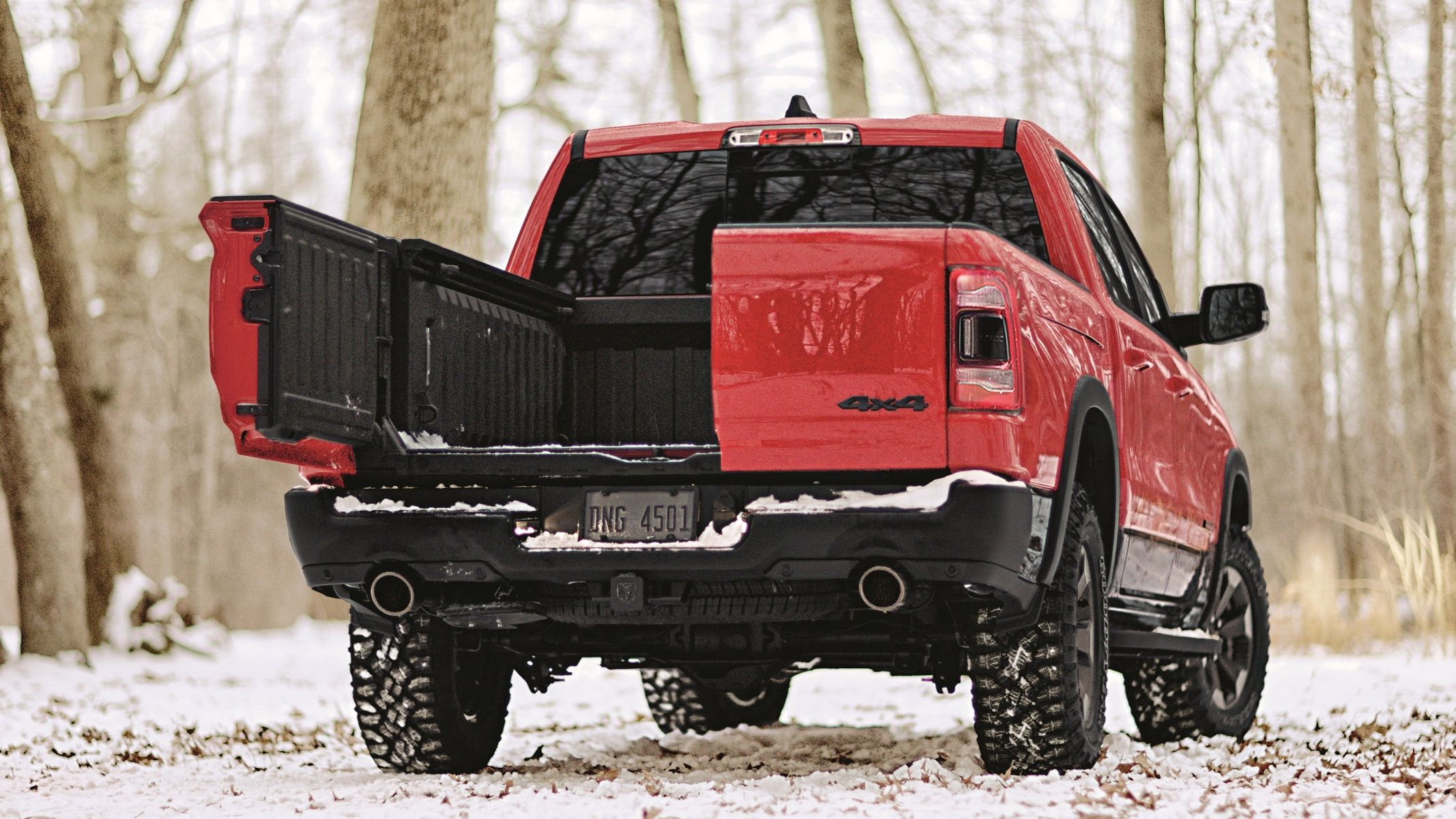 The Tailgate Wars Continue With Ram S 60 40 Split Dual Hinge Showstopper