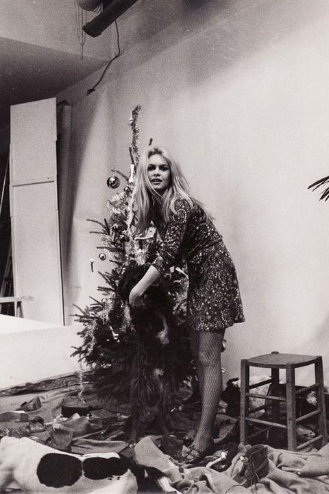 The 10 Best Old Hollywood Holiday Flicks to Watch This December – Classic Christmas Movies to Watch Now