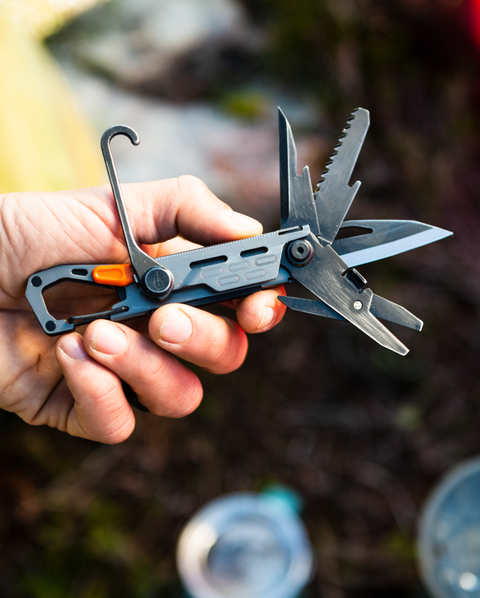 gerber stake out in silver multitool