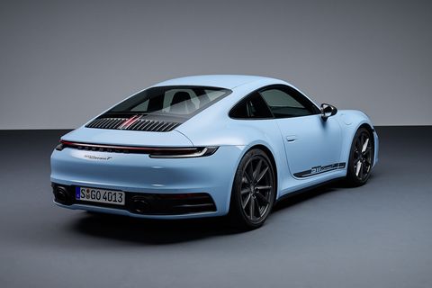 The 2023 Porsche 911 Carrera T Is Made for True Enthusiasts