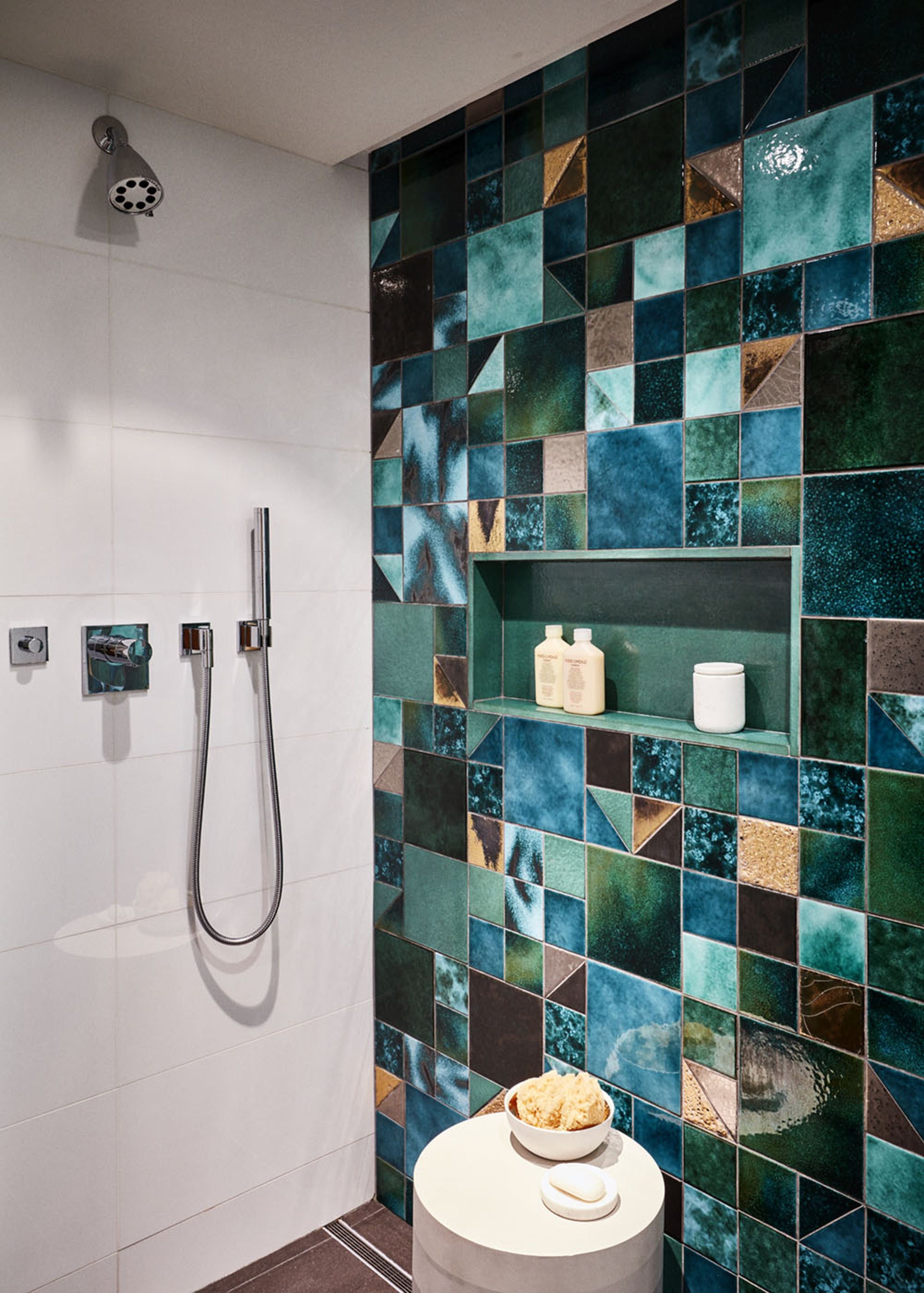 24 Creative Blue And Green Tiled Bathrooms Best Tiled Bathroom Ideas