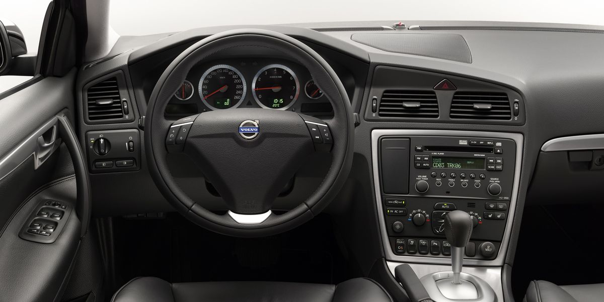 Shocker! In Cars, Physical Buttons Are Easier Than Touchscreens