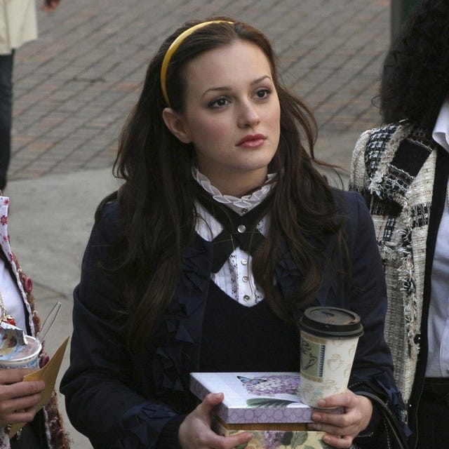 10 Most Iconic Gossip Girl Outfits 10 Most Iconic Gossip Girl Outfits