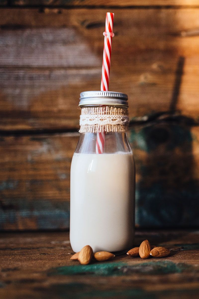 アーモンドやココナッツ 大豆など 植物性ミルクの使い道を指南 Elle Gourmet エル グルメ