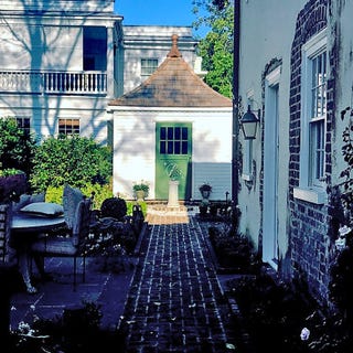 a hillbrook back house in charleston