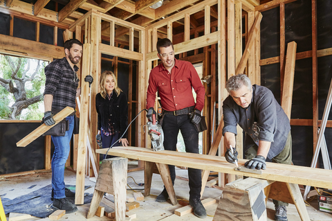 The Property Brothers Chat About Hgtv S A Very Brady Renovation