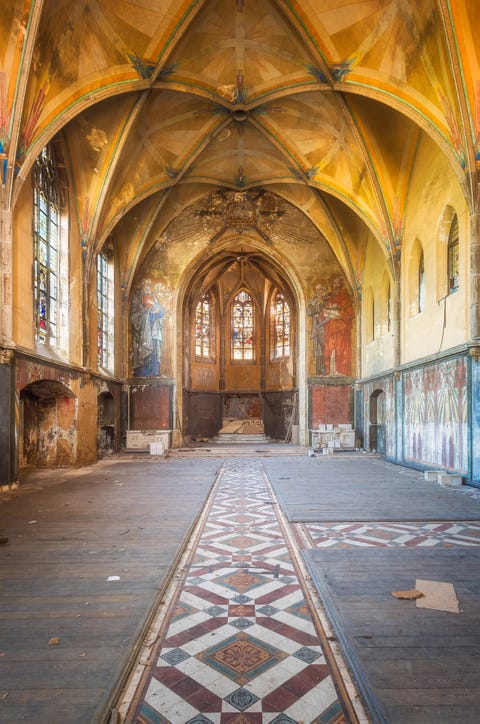 abandoned-churches-3-1492623849.jpg