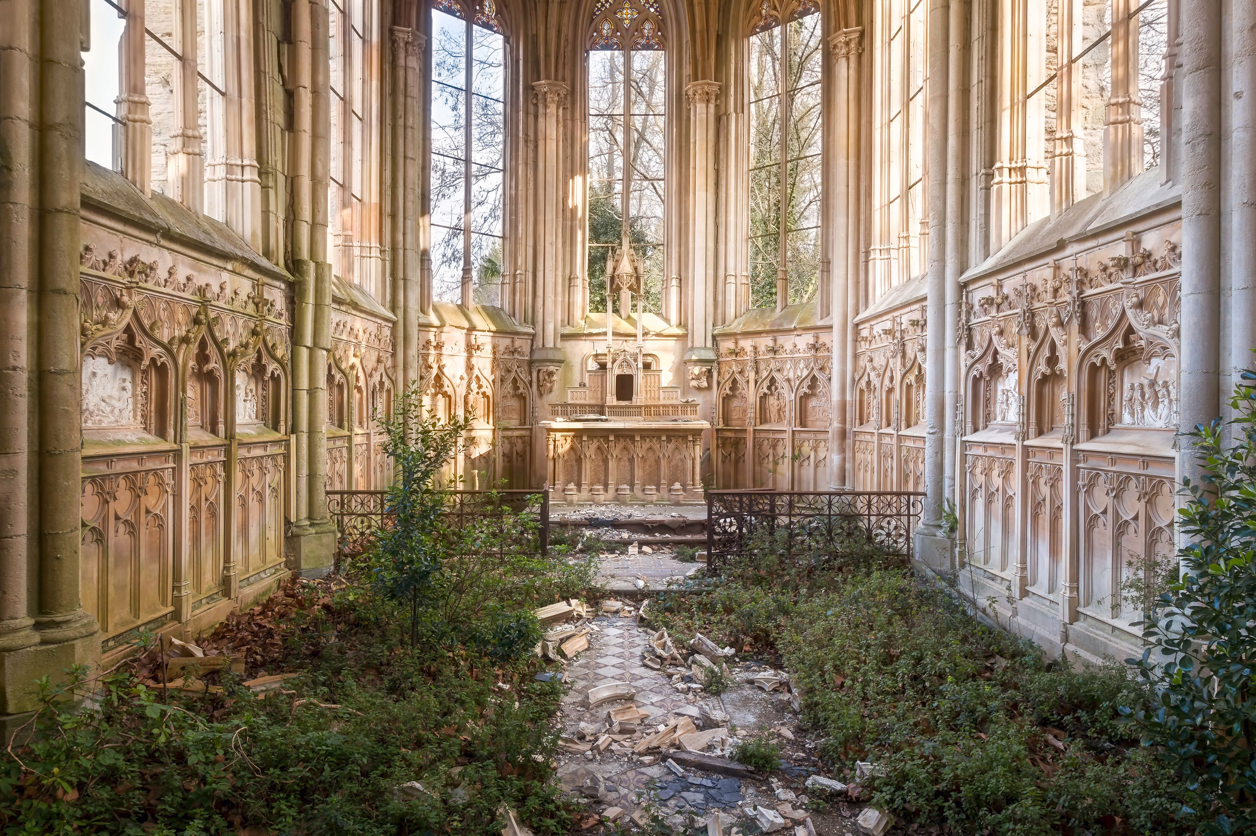 beautiful abandoned churches