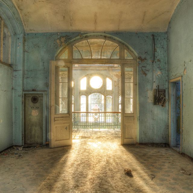 37 Most Beautiful Abandoned Places - Abandoned Ruins and Buildings