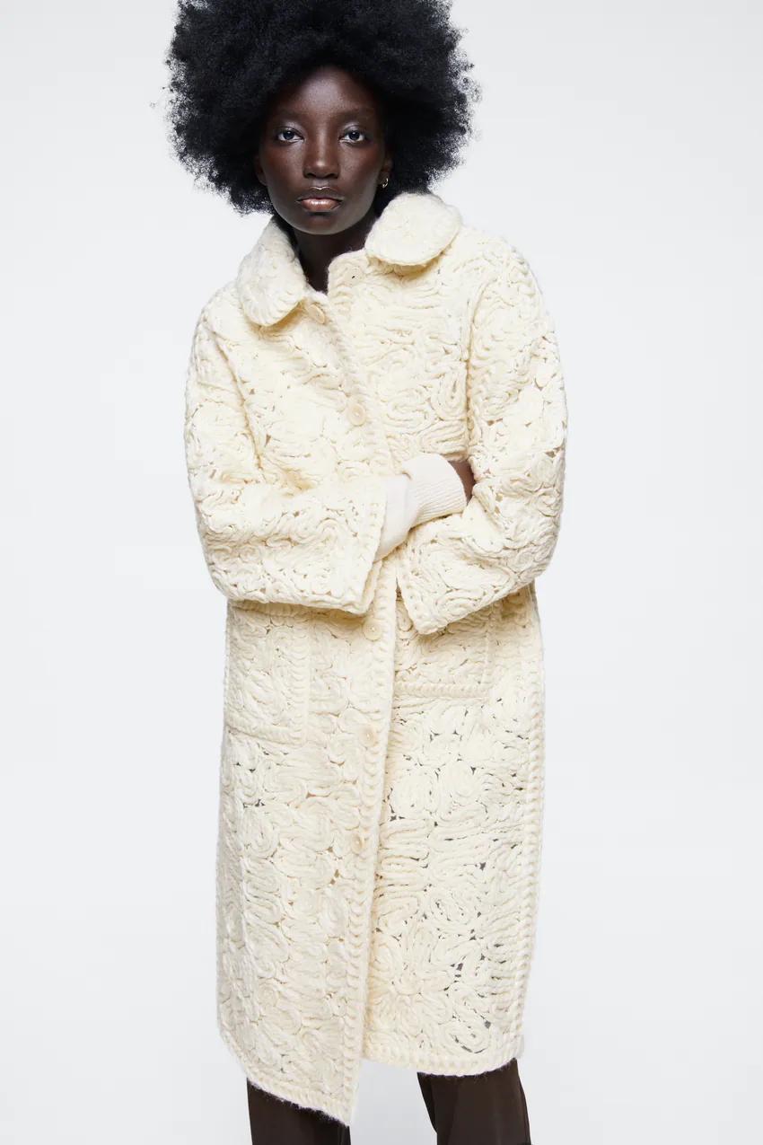 compuesto Guinness Fiesta Zara presenta el abrigo de lana de mayor Alta Costura de la firma