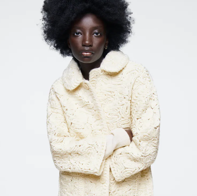 Prematuro Queja Dalset Zara presenta el abrigo de lana de mayor Alta Costura de la firma