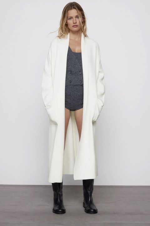 5 abrigos de Zara largos supertendencia para compra en el Black