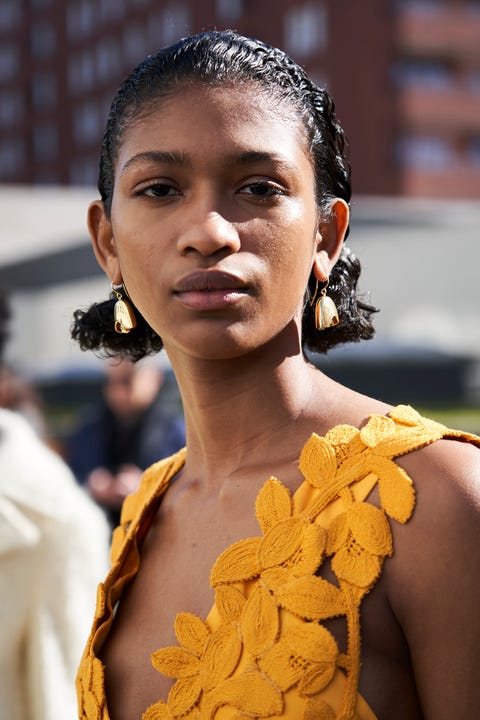 Capelli corti acconciature: idee trendy | Harper&rsquo;s Bazaar