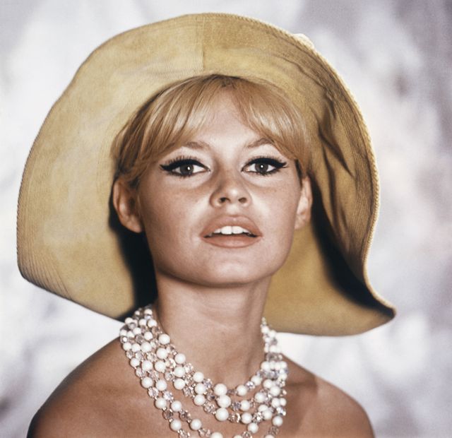 portrait de brigitte bardot lors d'une présentation d'une collection de chapeaux, 1966, paris, france photo by keystone francegamma rapho via getty images