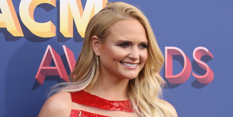 Miranda Lambert Looks Stunning at ACM Awards 2018 Red Carpet