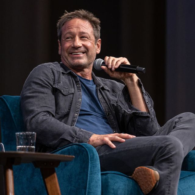 town hall seattle hosts david duchovny with jess walter for his new book "the reservoir"
