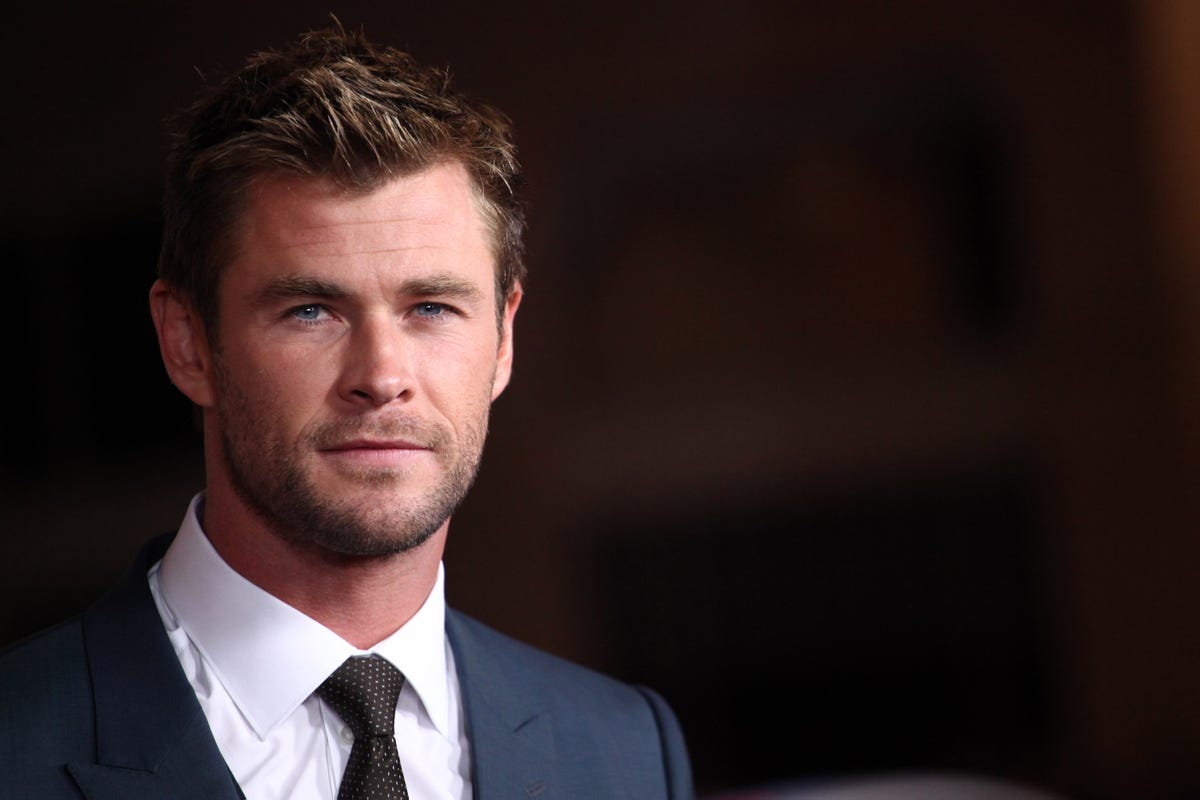 Chris Hemsworth donates $1 million to Australian bushfire crisis