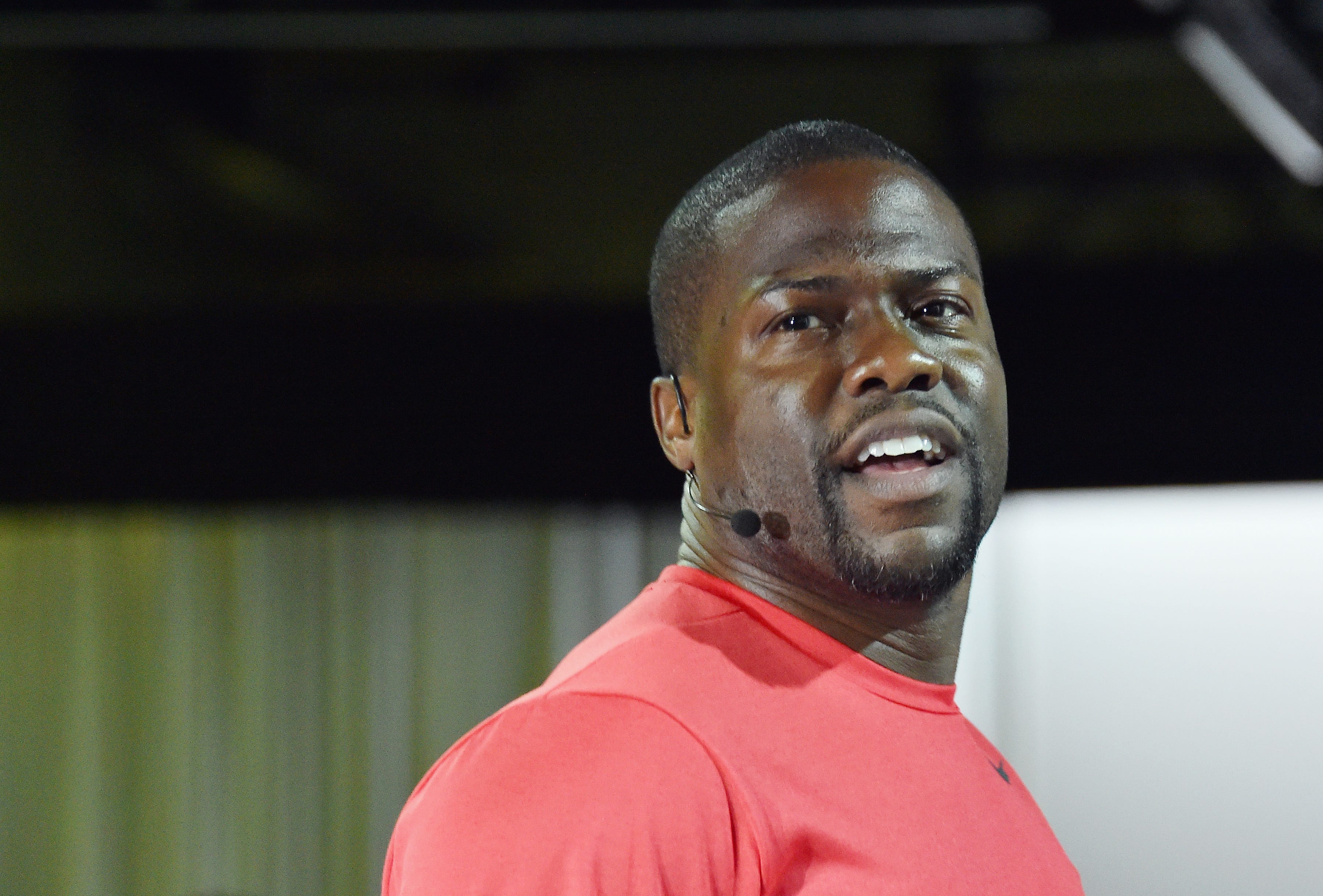 Kevin Hart Tore His Abdomen Racing a Former NFL Player in a 40-Yard Dash