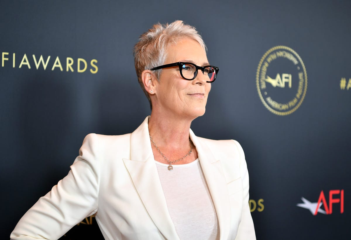 Jamie Lee Curtis Reflects On Addiction And 22 Years Of Sobriety