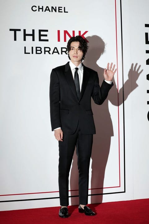 スーツが似合うイケメン選手権 ヒョンビンやパク ソジュンなど韓国人俳優top15を勝手にランキング Elle エル デジタル スーツが似合うイケメン選手権 ヒョンビンやパク ソジュンなど韓国人俳優top15を勝手にランキング Elle エル デジタル