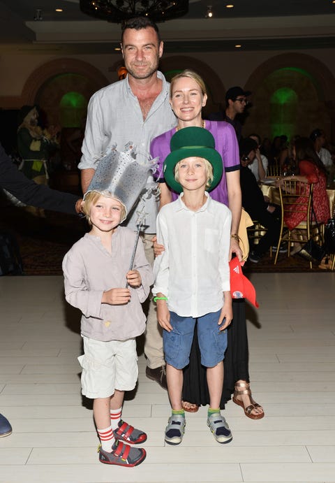 naomi watts with husband liev and children