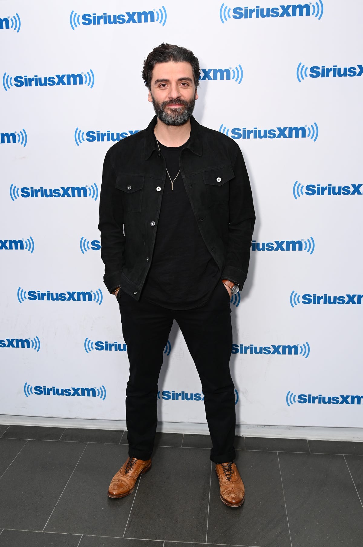 Oscar Isaac’s Suede Trucker Jacket Is A Timeless Stylish Investment