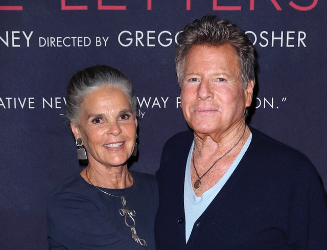 Love Story Actors Ali Macgraw And Ryan O Neal Are Getting Stars On The Hollywood Walk Of Fame