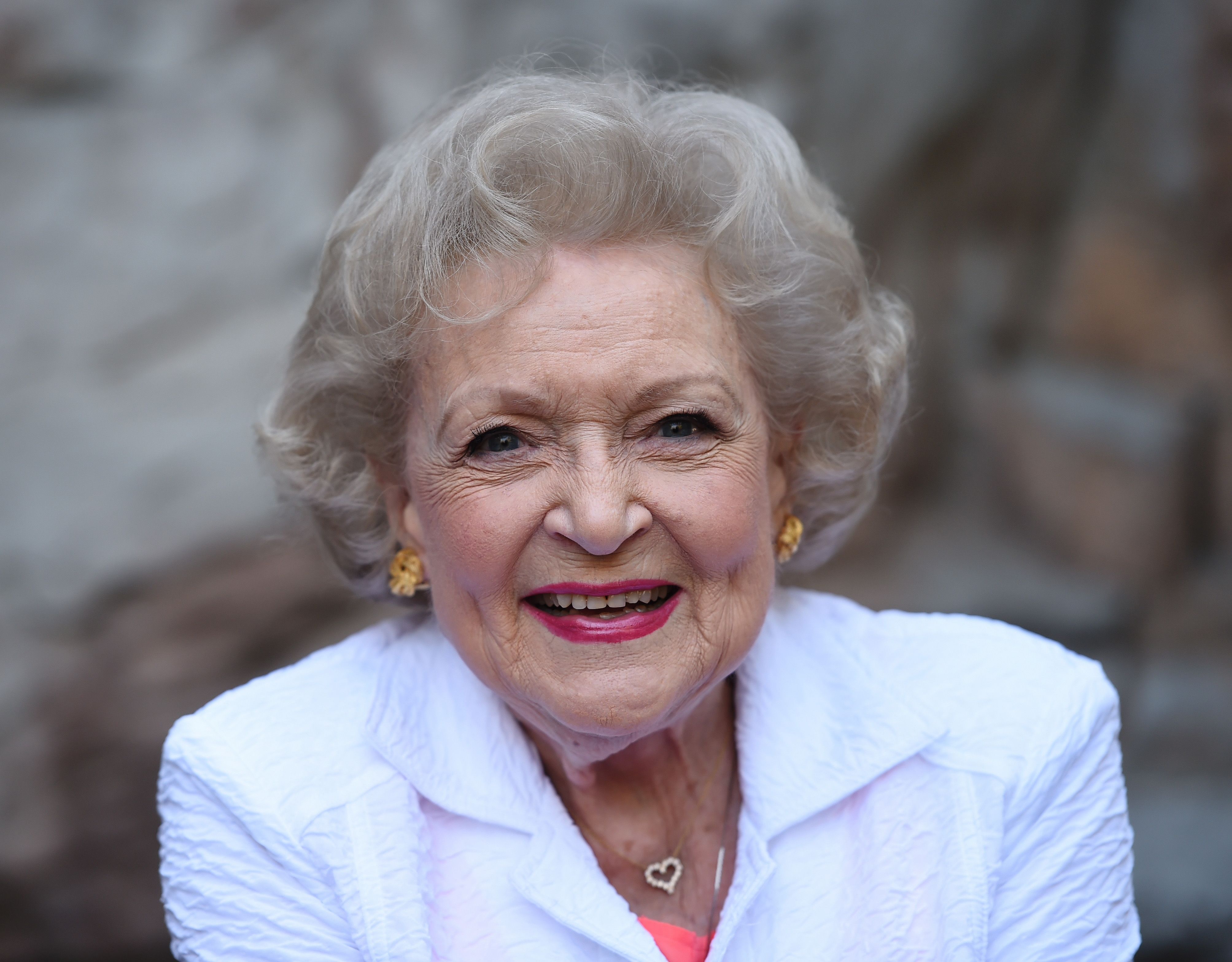 長寿の秘訣はジャンクフード 98歳ベティ ホワイトの意外すぎる食生活