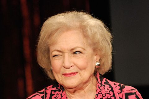 betty white visits fuse's "no 1 countdown"   june 11, 2009
