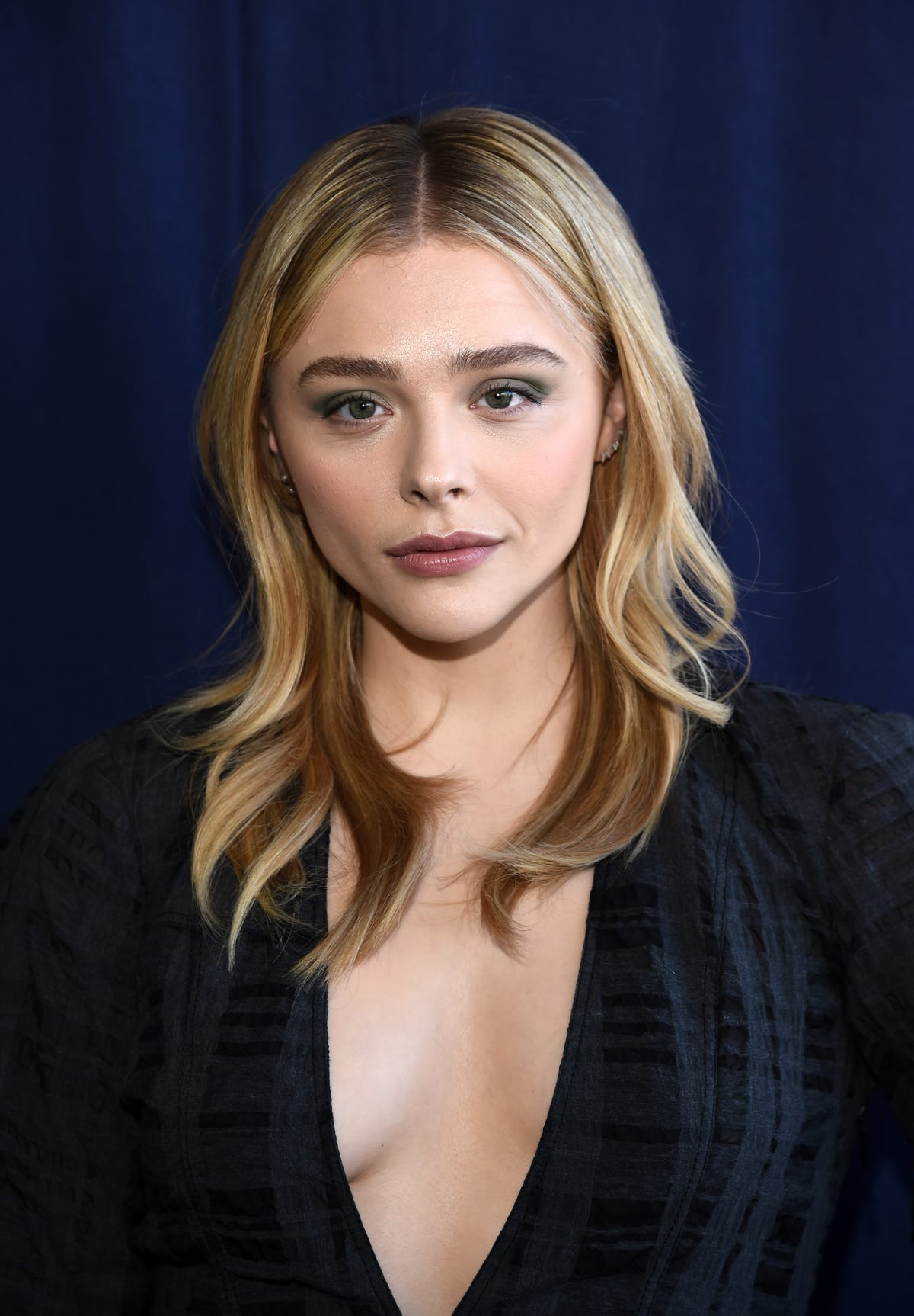 Chloe Grace Moretz Says There Should Be No Age Limit For Lgbtq Education