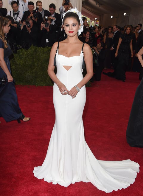 Selena Gomez at the 2015 Met Gala selena gomez at the 2015 met gala