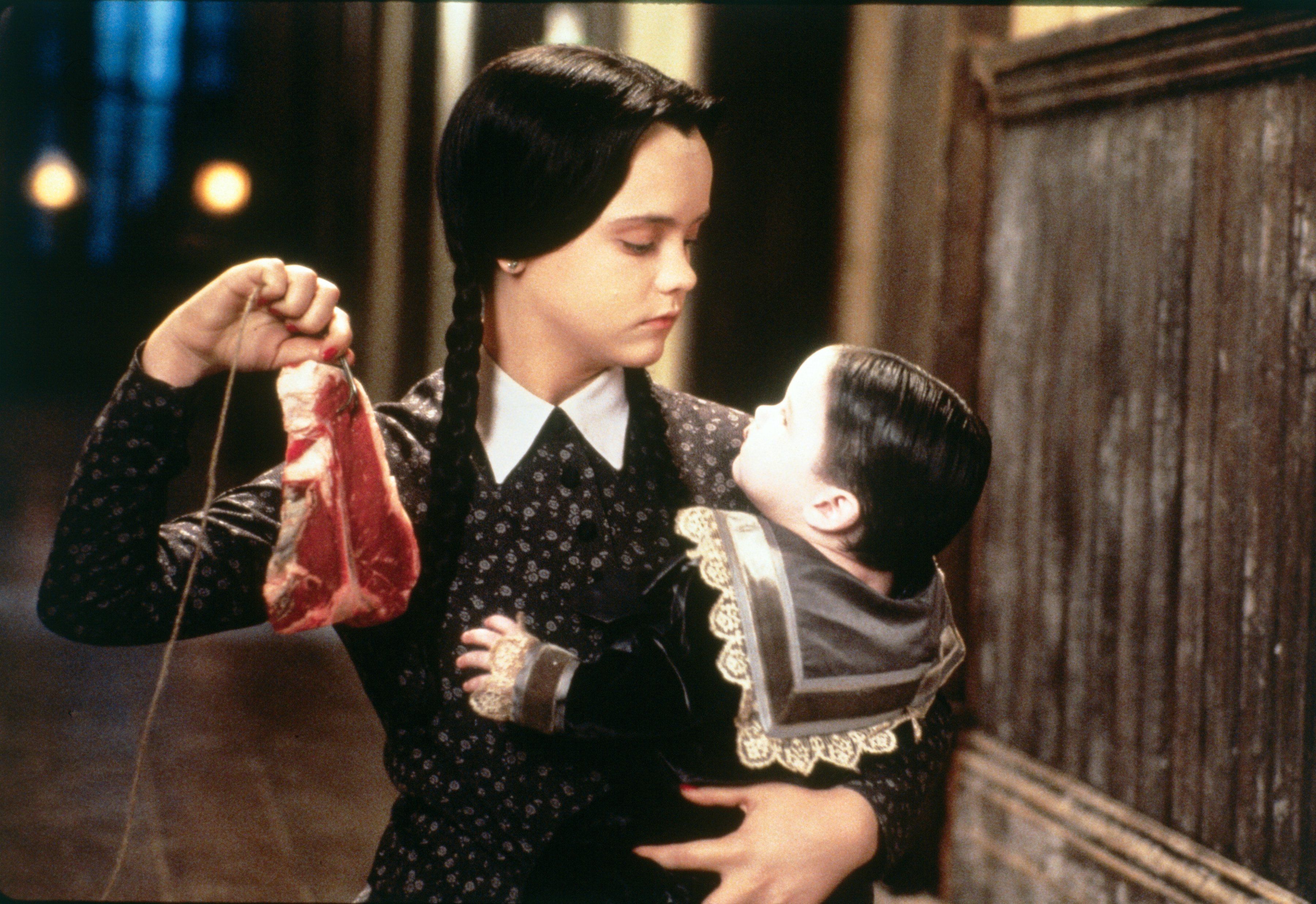 Addams Family Values Movie Gomez Morticia 8" Bracelet w/Fold-Over Clasp 