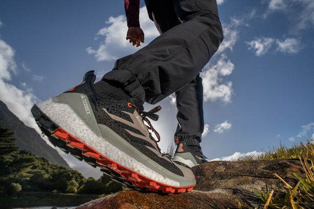 patron opbevaring protest adidas Proves Running Shoes Make the Best Hikers