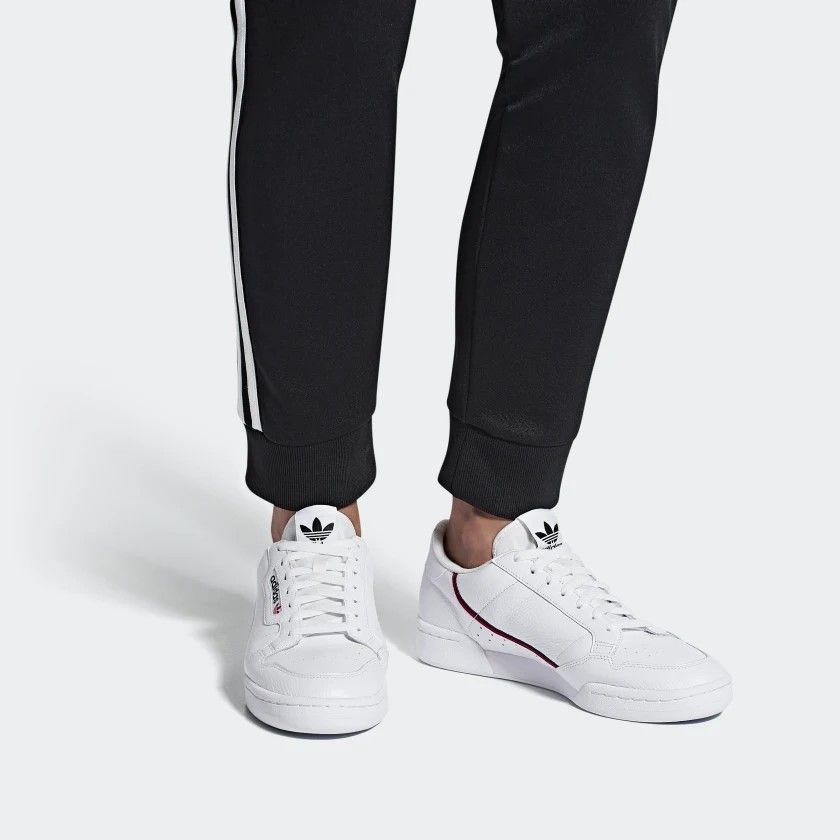 La Suárez Quiere De Convencernos Llevar Blanca Es Zapatillas Que y7g6bf