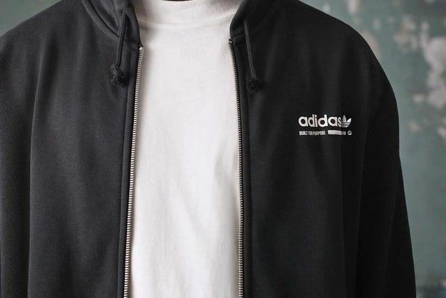 Adidas tiene sudaderas baratas que arrasan en Amazon