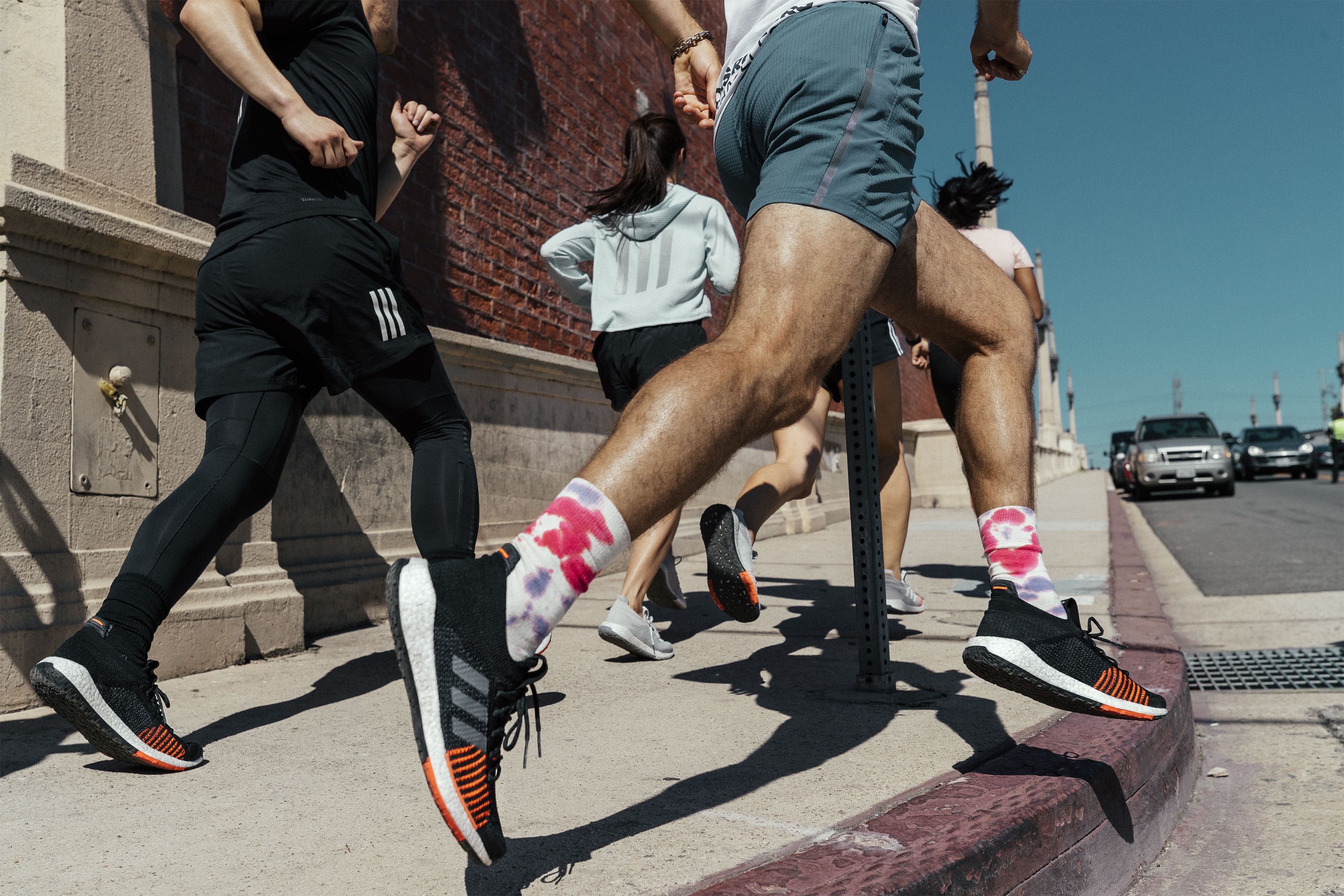 De vez en cuando conversacion célula Adidas lanza PulseBoost HD, las zapatillas con música
